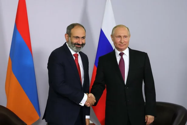 Vladimir Putin And Nikol Pashinyan (2018 05 14) 02